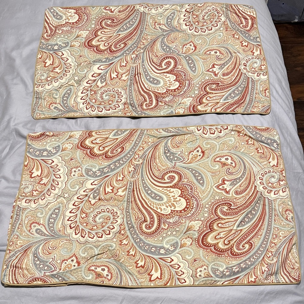 RedPorcelain Paisley Pillowcase in Rust, Tan & Cream